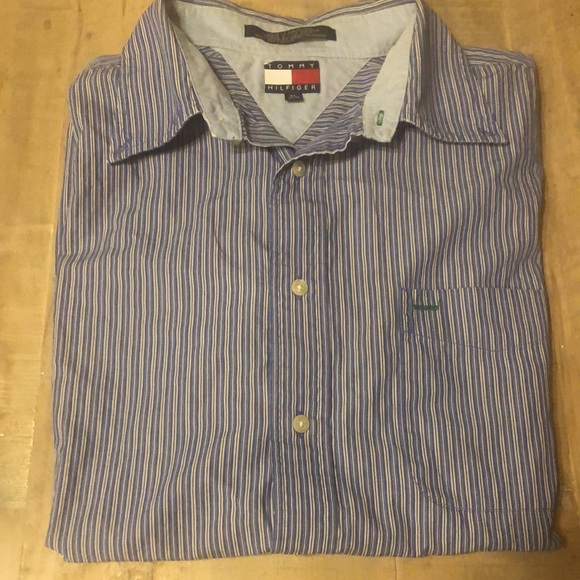 Tommy Hilfiger Men’s XL Short Sleeve Shirt Blue and White Stripes - Picture 1 of 5